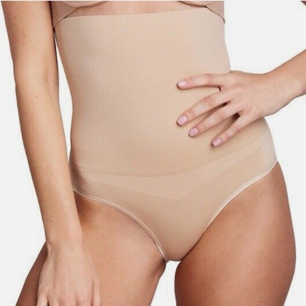 Red Hot By SPANX Ultra Firm Control Shapewear High Waist Brief SZ Small NWT - Picture 1 of 8